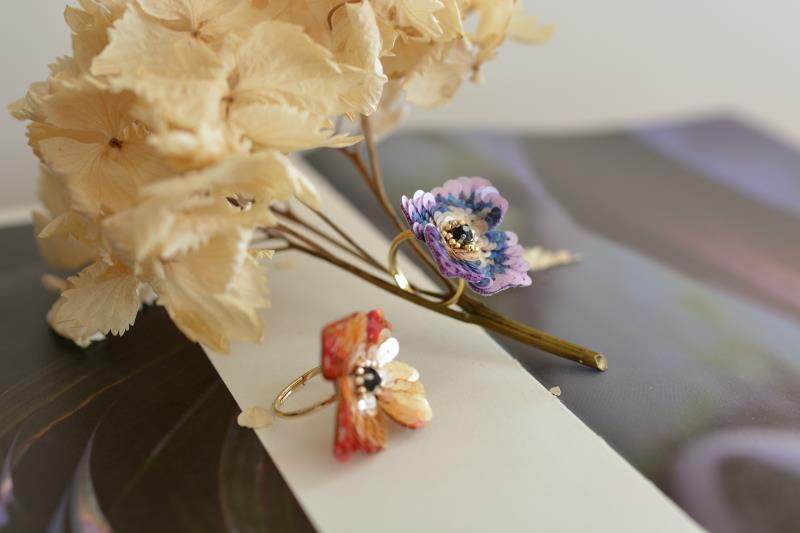 Colourful Bloom Rings
