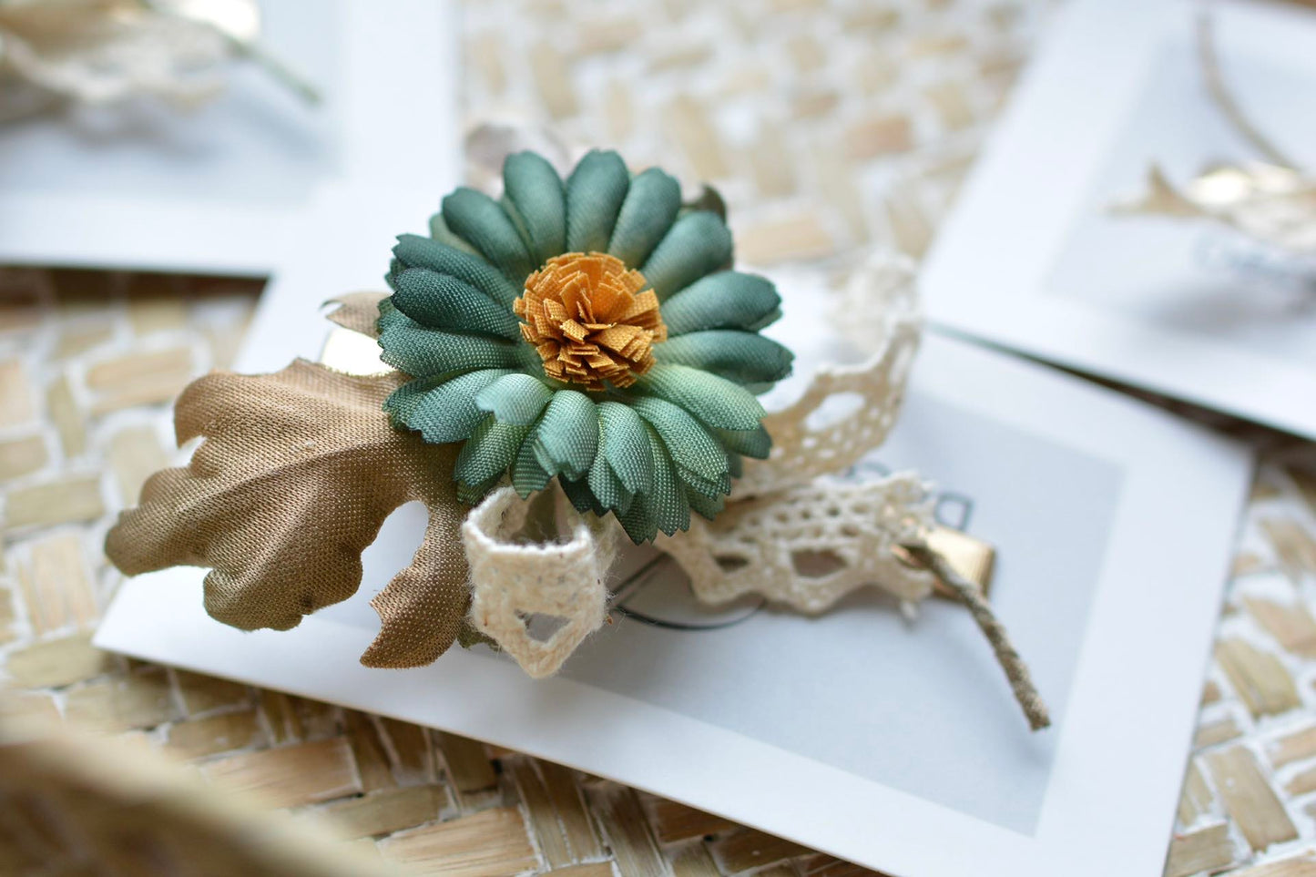 Daisy Flower Hair Clips & Brooch